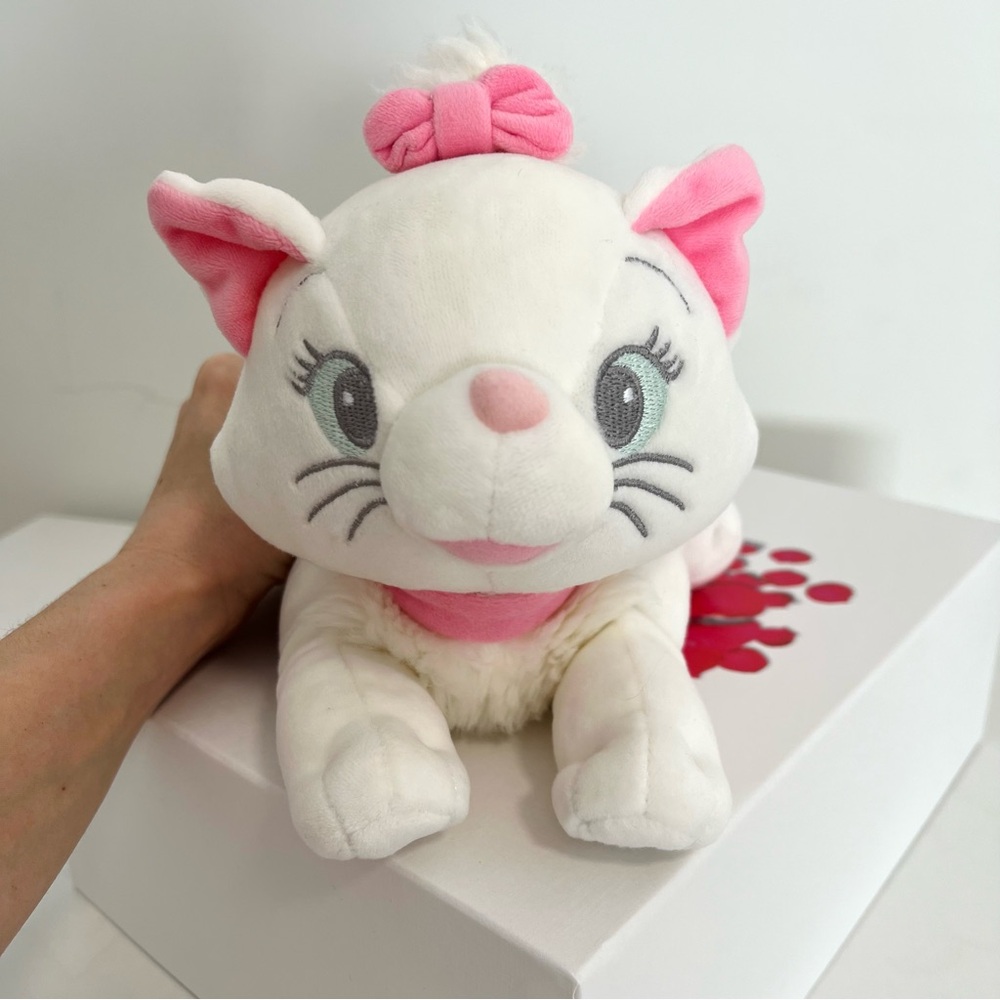 Disneyland Paris Aristocats Marie White and Red Plush Toy - Picture 8 of 8